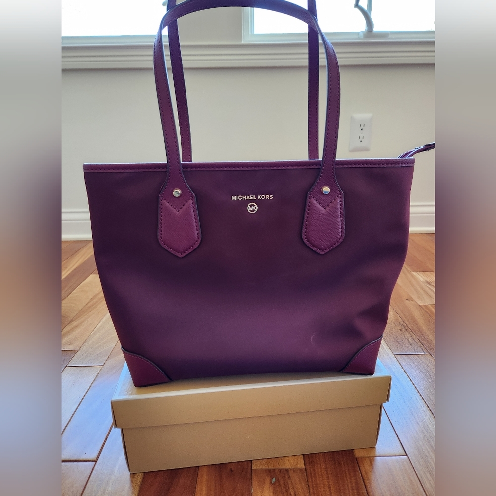 MK purse